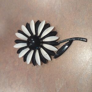 Vintage Flower Power Brooch